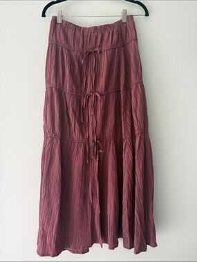 NWT In February Bow Skirt